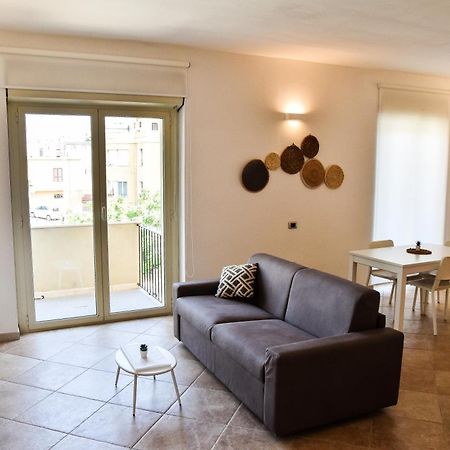 Sunshine Apartment - Appartamento Vicino Al Mare, Cagliari, Sardinia Esterno foto