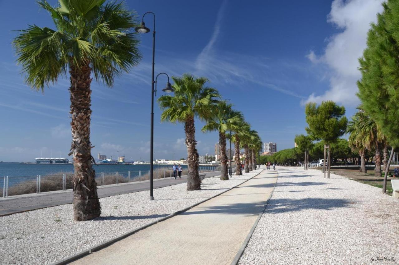 Sunshine Apartment - Appartamento Vicino Al Mare, Cagliari, Sardinia Esterno foto