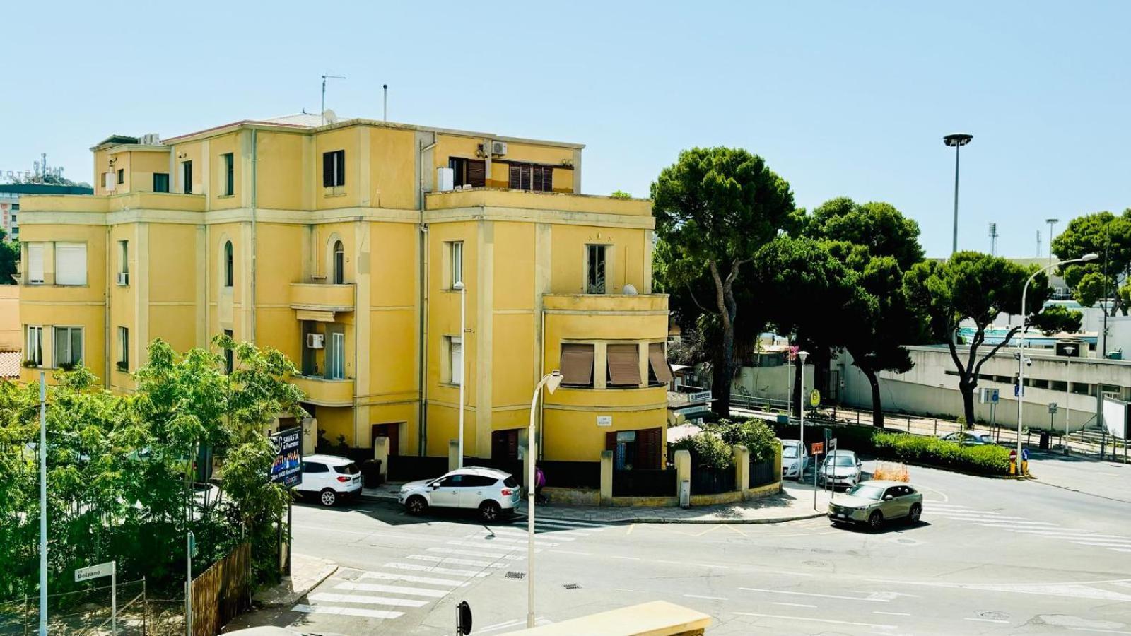 Sunshine Apartment - Appartamento Vicino Al Mare, Cagliari, Sardinia Esterno foto